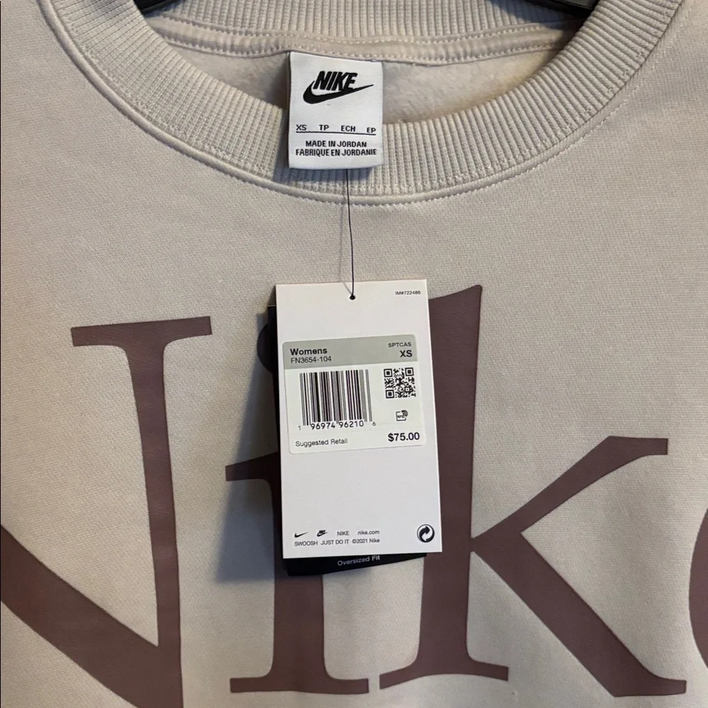 NWT Nike Women’s Crewneck Size XS - Picture 3 of 8